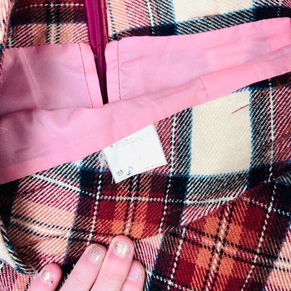 Vintage red white and black plaid A-line mini skirt - Picture 3 of 8